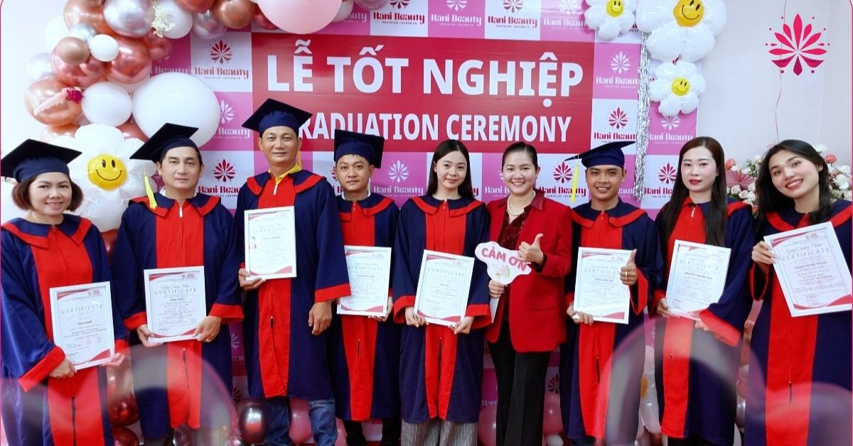 Đăng ký ngay lớp học nối mi căn bản học nhóm để sớm ra nghề