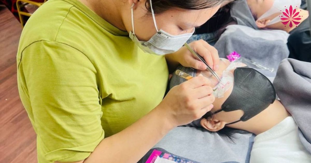 Muốn học nghề Mi chất lượng đến ngay Hani Academy